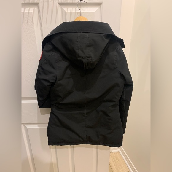 Canada Goose Montebello Parka - Picture 2 of 4